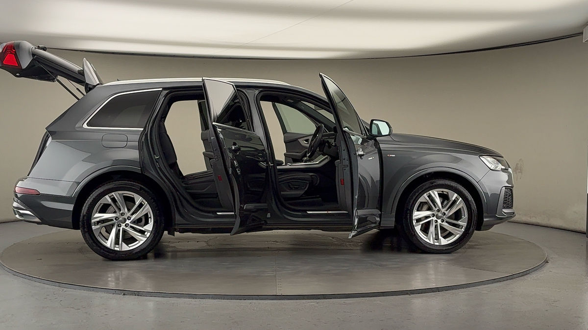 Used Audi Q7 2020 for sale - 75833410: Photo 57