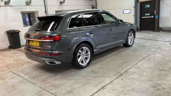 Used Audi Q7 2020 for sale - 75833410: Photo 61