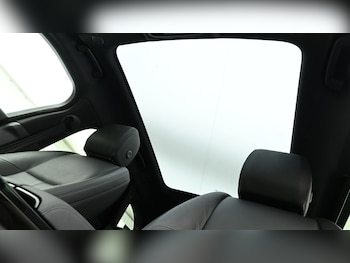 Used Land Rover Range Rover Velar 2023 for sale - 75549372: Photo