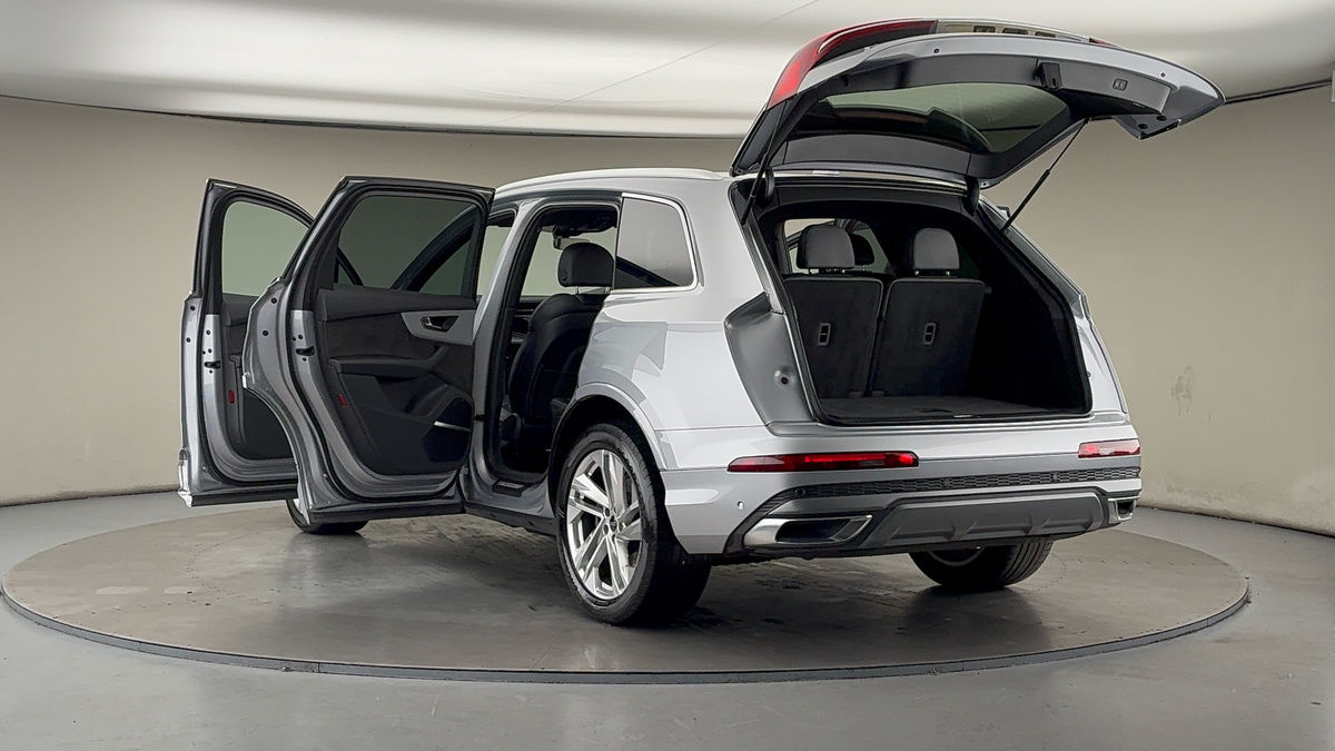 Used Audi Q7 2021 for sale - 76950916: Photo 46
