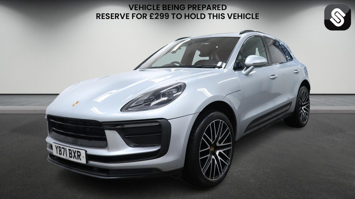 Used Porsche Macan 2021 for sale - 77953694: Photo 2