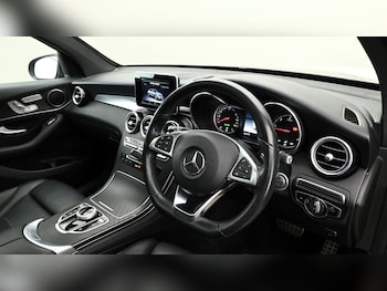Used Mercedes-Benz GLC 2018 for sale - 75549375: Photo