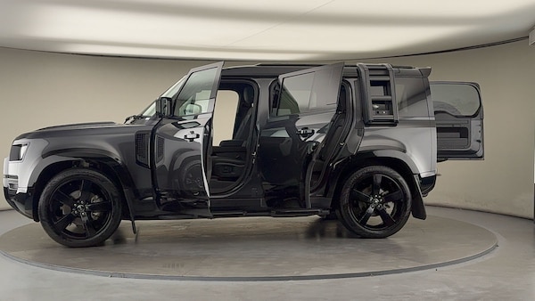 Used Land Rover Defender 110 2022 for sale - 76224266: Photo 55
