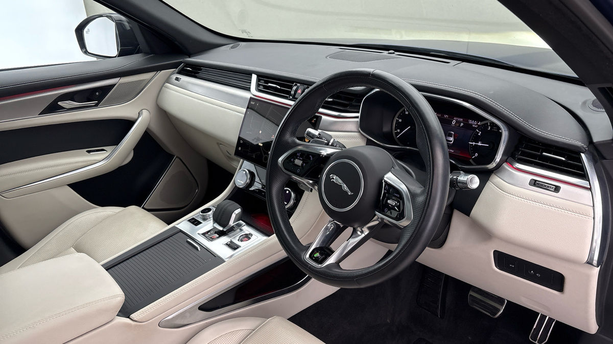 Used Jaguar F-Pace 2022 for sale - 76910828: Photo 5