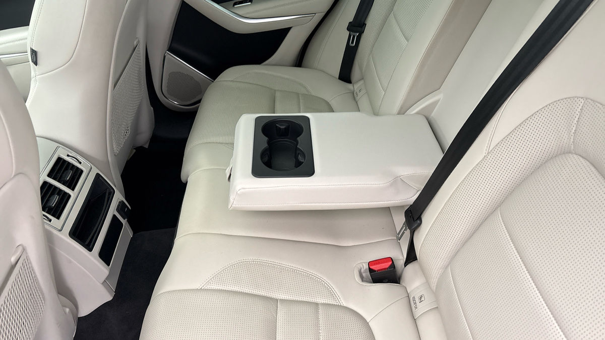 Used Jaguar F-Pace 2022 for sale - 76910828: Photo 9