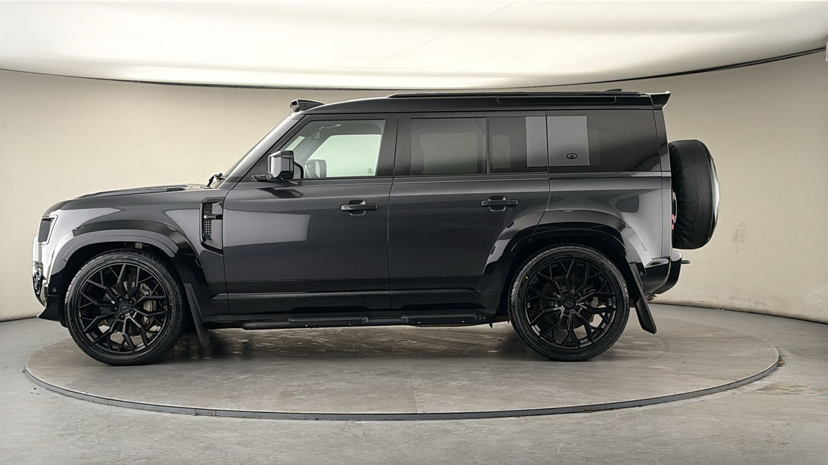 Used Land Rover Defender 2024 for sale - 77953676: Photo 15