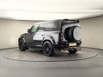 Used Land Rover Defender 2024 for sale - 77953676: Photo