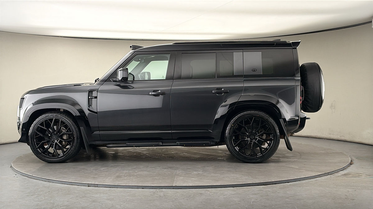 Used Land Rover Defender 2024 for sale - 77953676: Photo 33