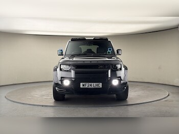 Used Land Rover Defender 2024 for sale - 77953676: Photo