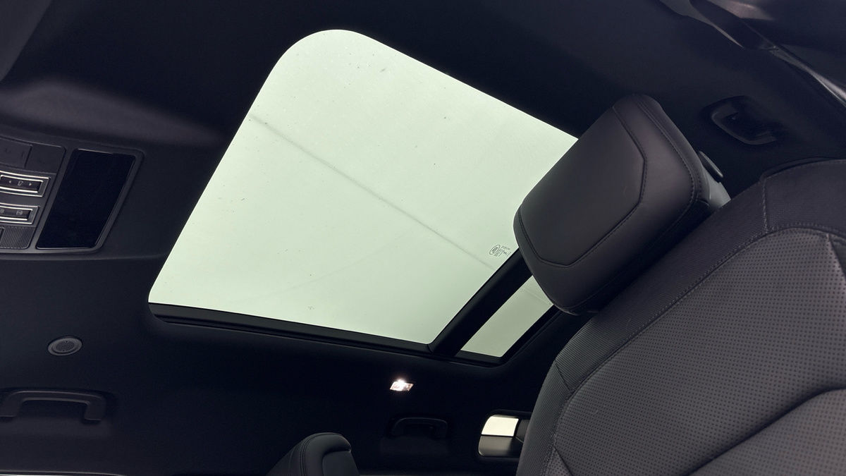 Used Land Rover Defender 2024 for sale - 77953676: Photo 6