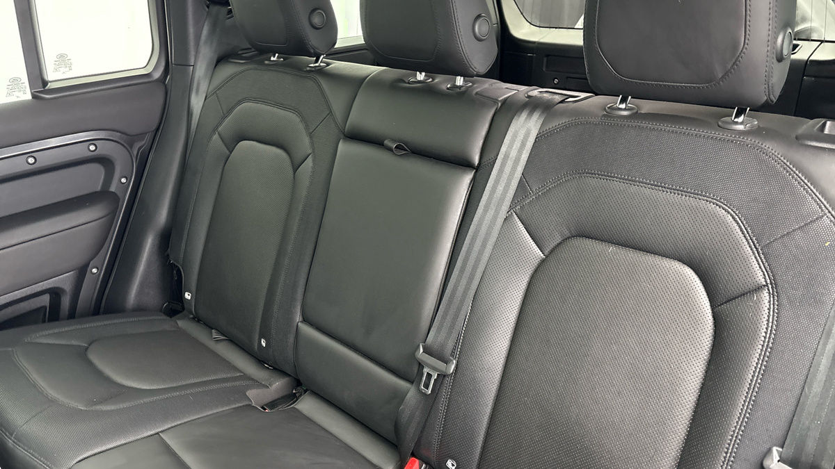 Used Land Rover Defender 2024 for sale - 77953676: Photo 8