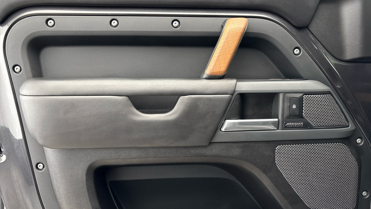 Used Land Rover Defender 2022 for sale - 76455037: Photo 19