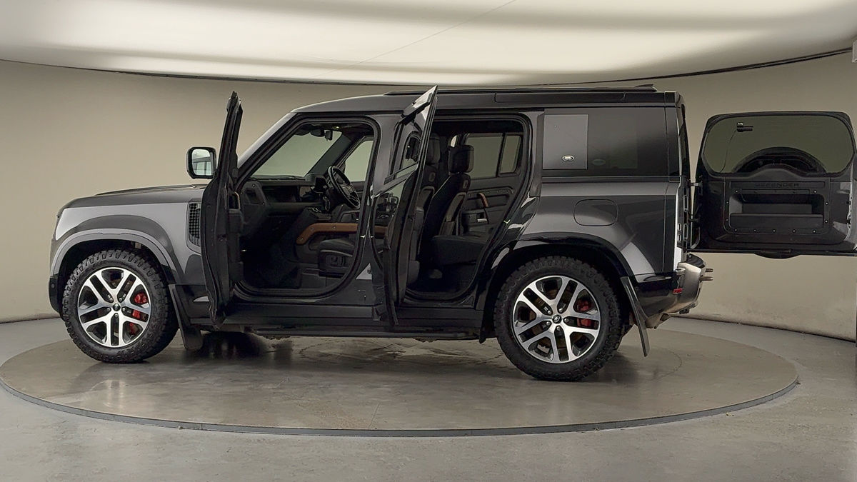 Used Land Rover Defender 2022 for sale - 76455037: Photo 47