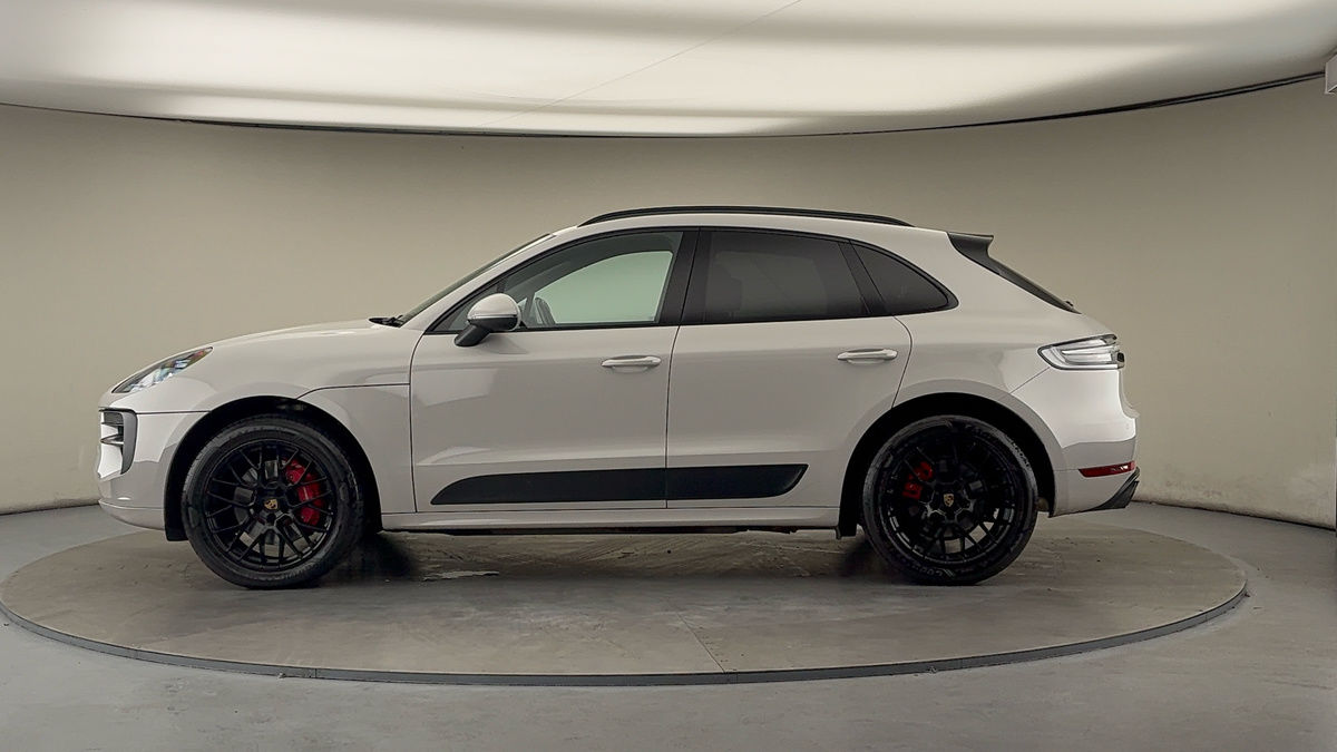 Used Porsche Macan 2021 for sale - 76368755: Photo 15