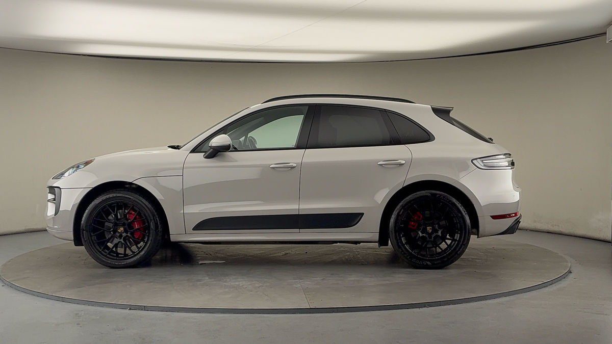 Used Porsche Macan 2021 for sale - 76368755: Photo 31