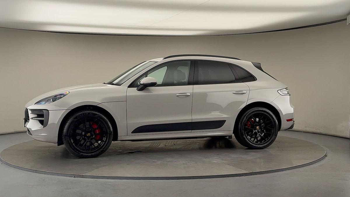 Used Porsche Macan 2021 for sale - 76368755: Photo 32