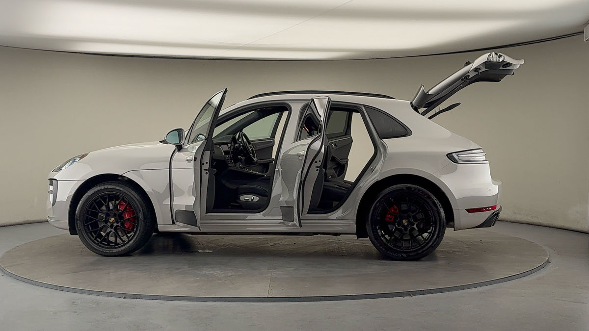 Used Porsche Macan 2021 for sale - 76368755: Photo 50