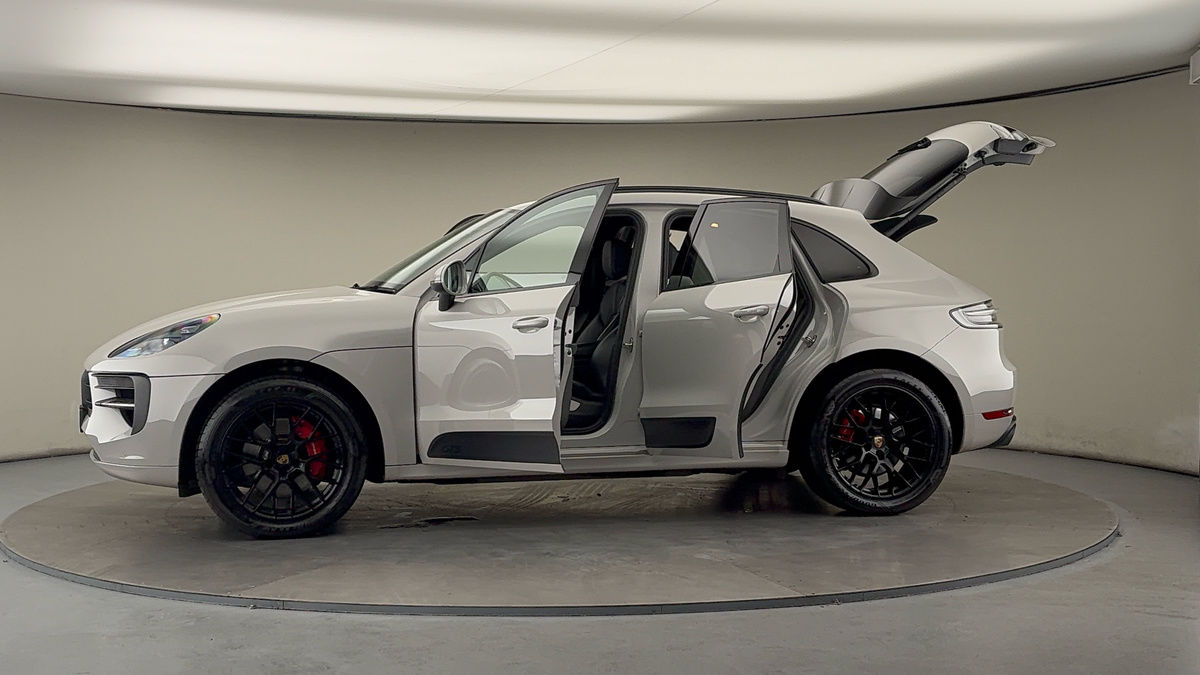 Used Porsche Macan 2021 for sale - 76368755: Photo 51