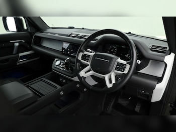 Used Land Rover Defender 110 2022 for sale - 74380374: Photo