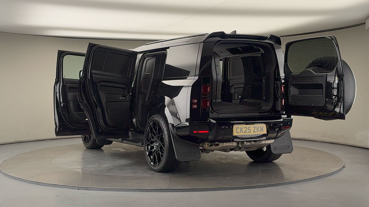 Used Land Rover Defender 110 2025 for sale - 76455036: Photo 23