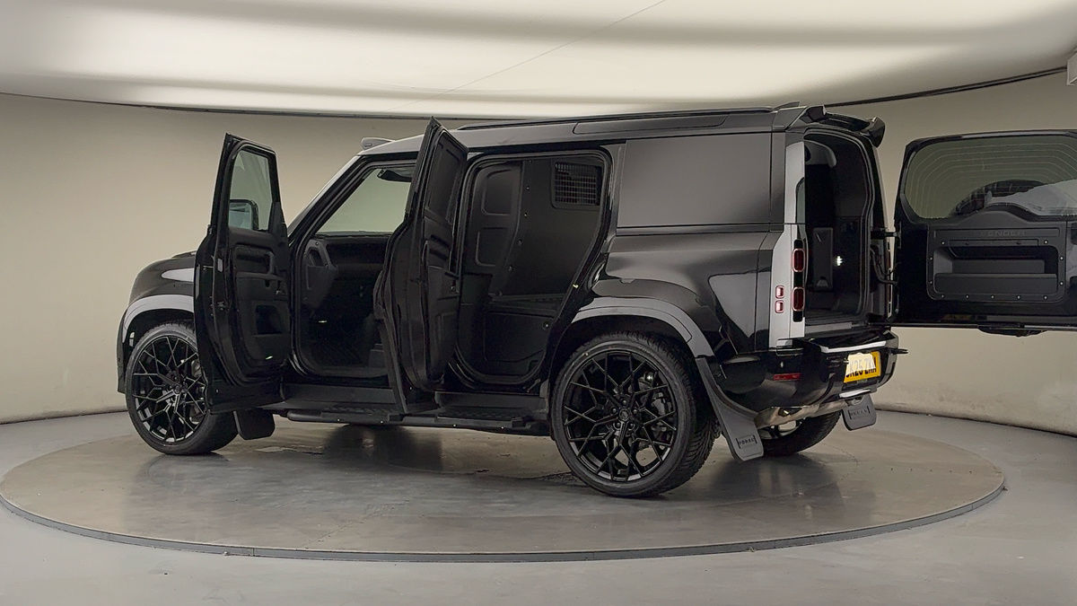 Used Land Rover Defender 110 2025 for sale - 76455036: Photo 51