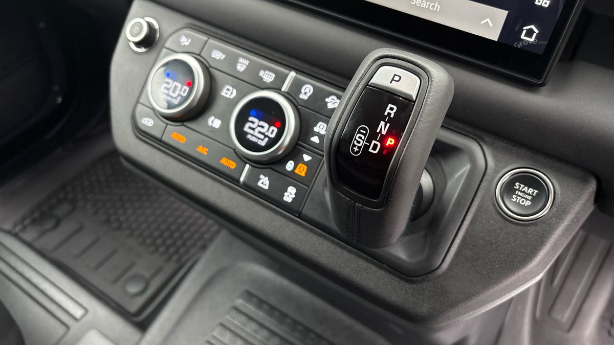 Used Land Rover Defender 110 2025 for sale - 76455036: Photo 6