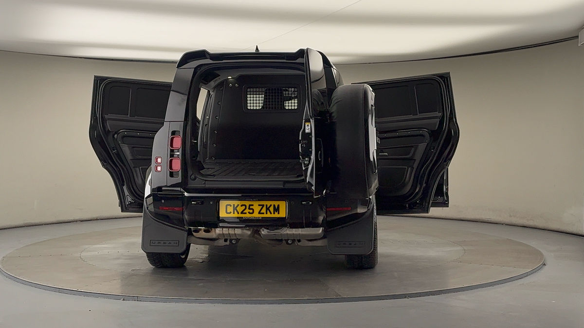 Used Land Rover Defender 110 2025 for sale - 76455036: Photo 66