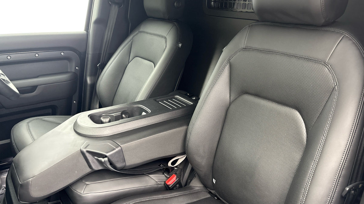 Used Land Rover Defender 110 2025 for sale - 76455036: Photo 9