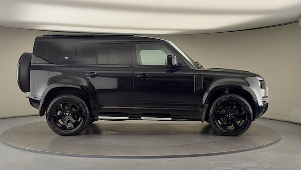 Used Land Rover Defender 110 2022 for sale - 76081576: Photo 16