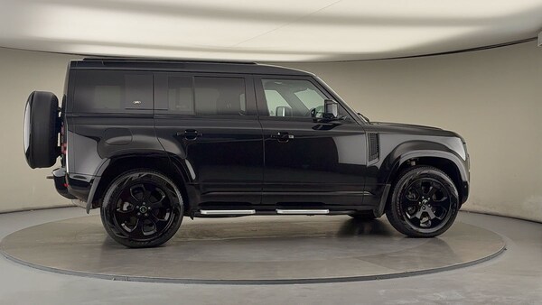 Used Land Rover Defender 110 2022 for sale - 76081576: Photo 37