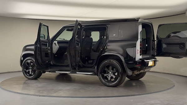 Used Land Rover Defender 110 2022 for sale - 76081576: Photo 45