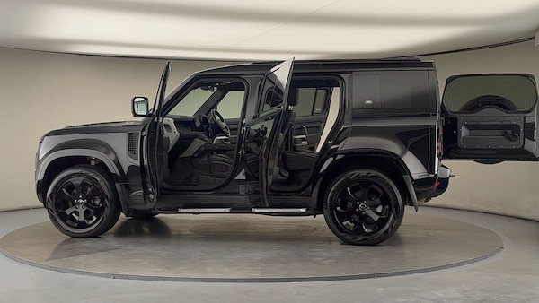 Used Land Rover Defender 110 2022 for sale - 76081576: Photo 46