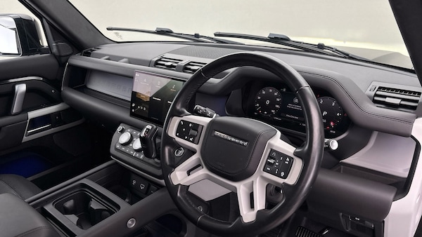 Used Land Rover Defender 110 2022 for sale - 76081576: Photo 5