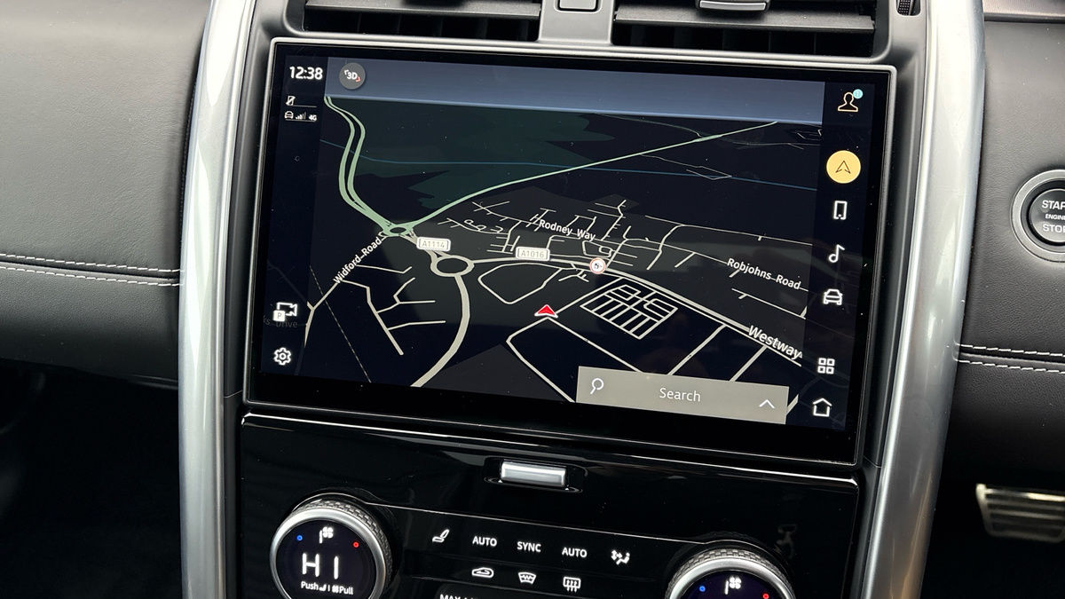 Used Land Rover Discovery 2023 for sale - 76836776: Photo 17