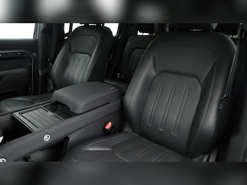 Used Land Rover Defender 110 2021 for sale - 74904834: Photo