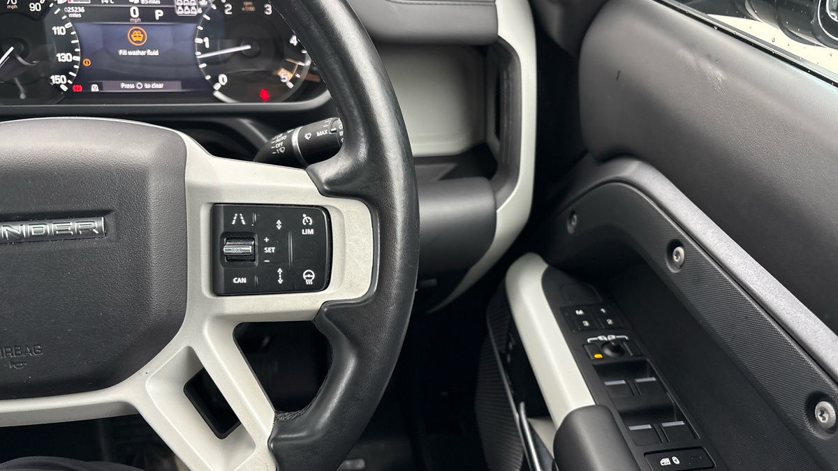 Used Land Rover Defender 130 2023 for sale - 76570850: Photo 14