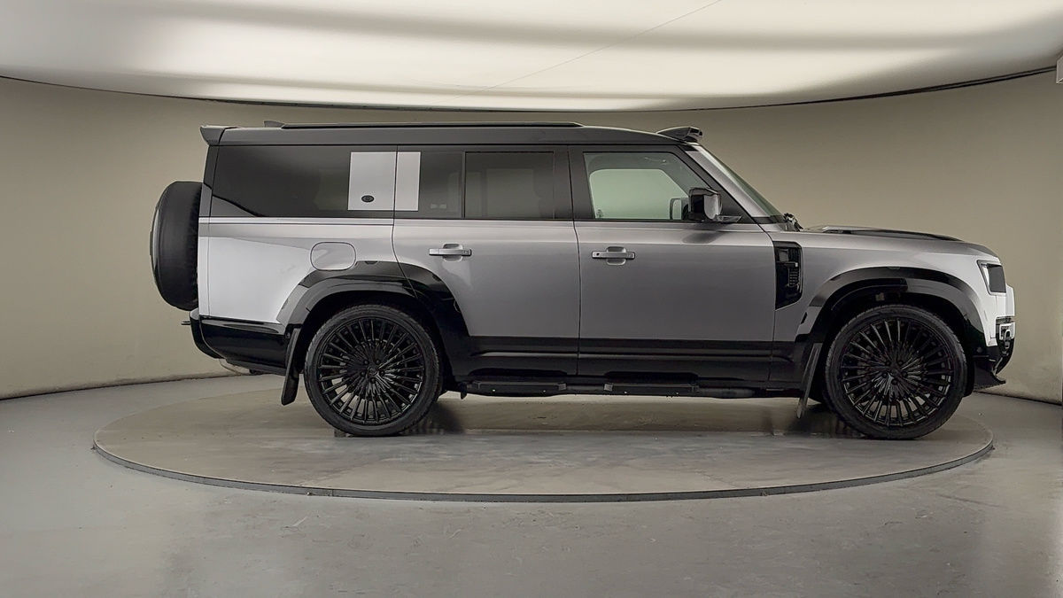 Used Land Rover Defender 130 2023 for sale - 76570850: Photo 16