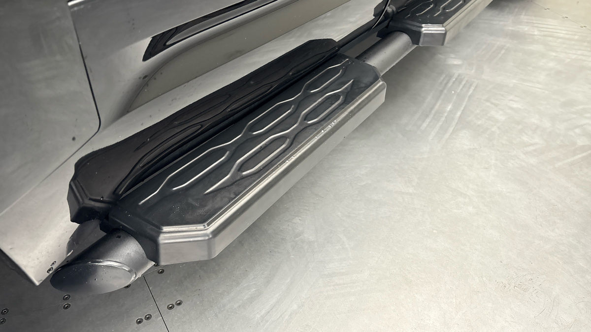 Used Land Rover Defender 130 2023 for sale - 76570850: Photo 27