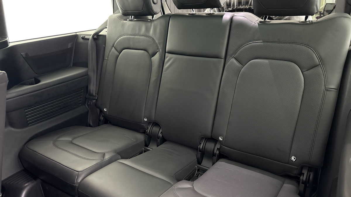 Used Land Rover Defender 130 2023 for sale - 76570850: Photo 29