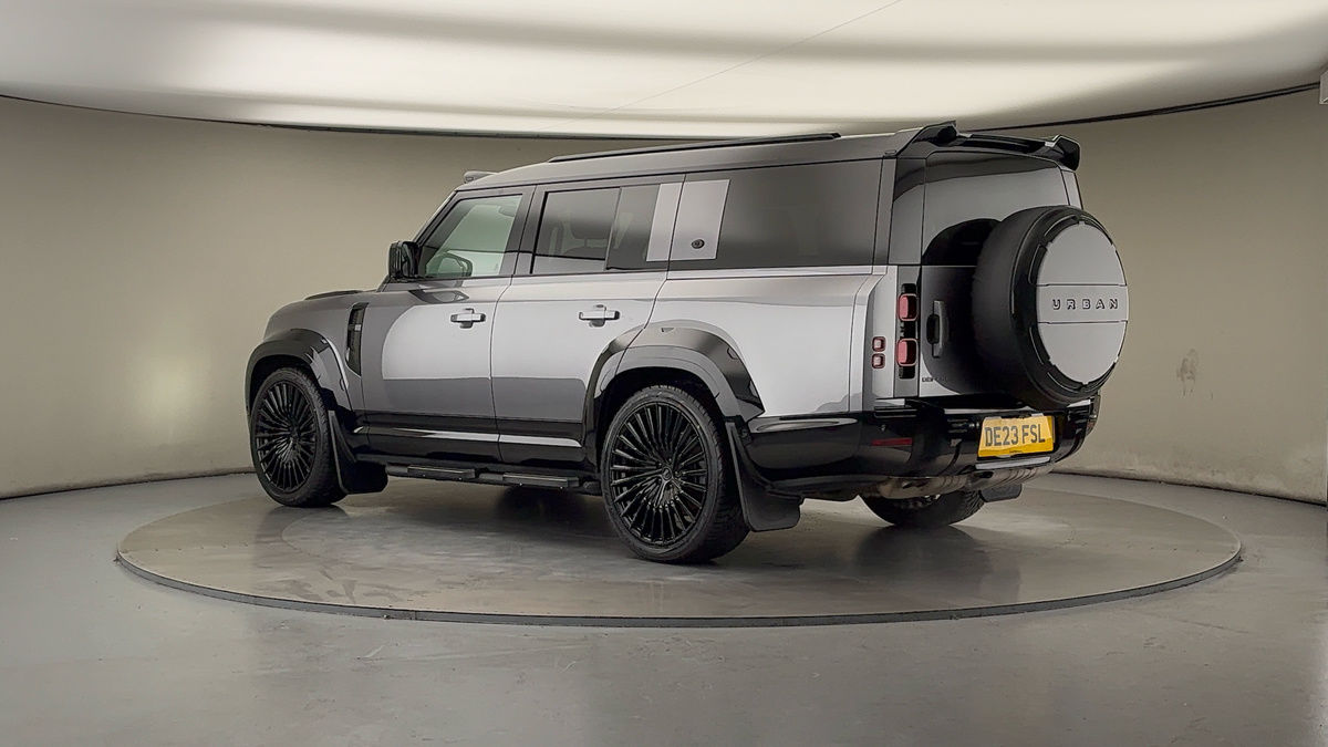 Used Land Rover Defender 130 2023 for sale - 76570850: Photo 30