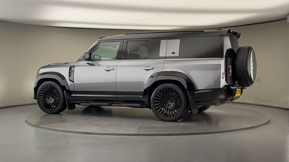 Used Land Rover Defender 130 2023 for sale - 76570850: Photo 31