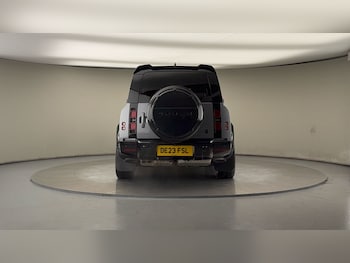 Used Land Rover Defender 130 2023 for sale - 76570850: Photo