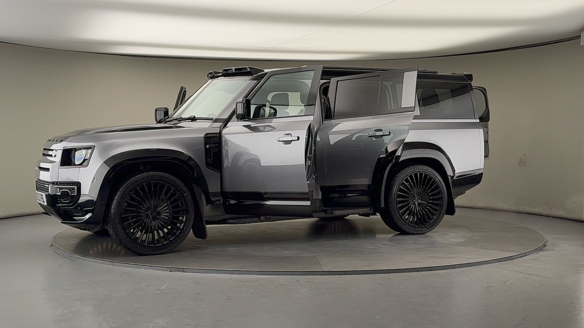 Used Land Rover Defender 130 2023 for sale - 76570850: Photo 53