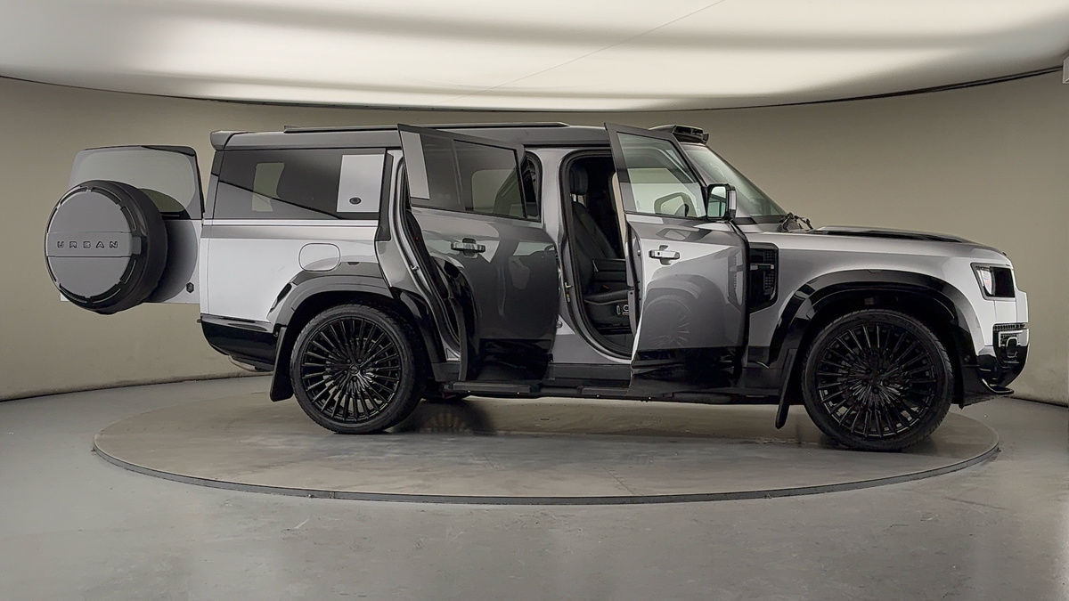 Used Land Rover Defender 130 2023 for sale - 76570850: Photo 60