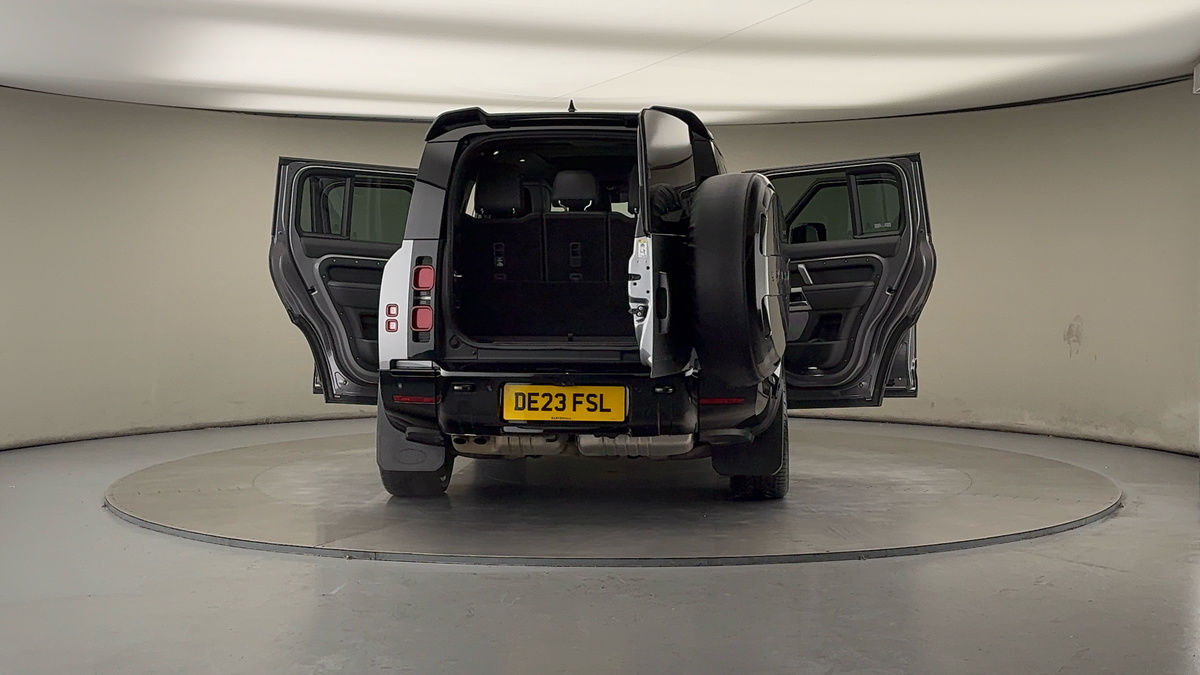 Used Land Rover Defender 130 2023 for sale - 76570850: Photo 65