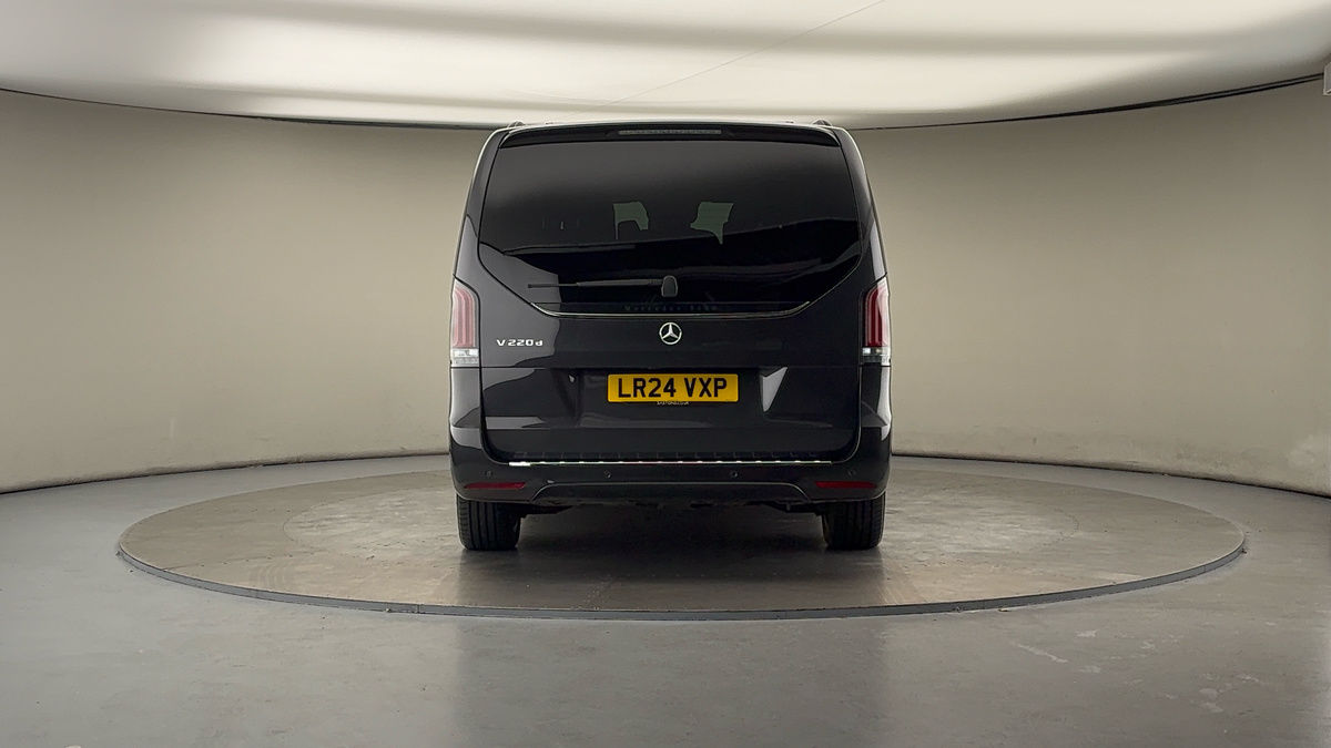 Used Mercedes-Benz V-Class 2024 for sale - 76520942: Photo 4