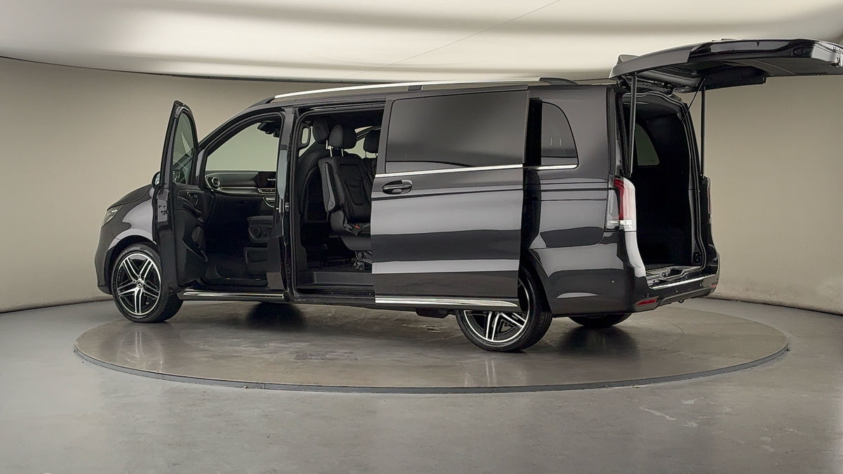 Used Mercedes-Benz V-Class 2024 for sale - 76520942: Photo 45