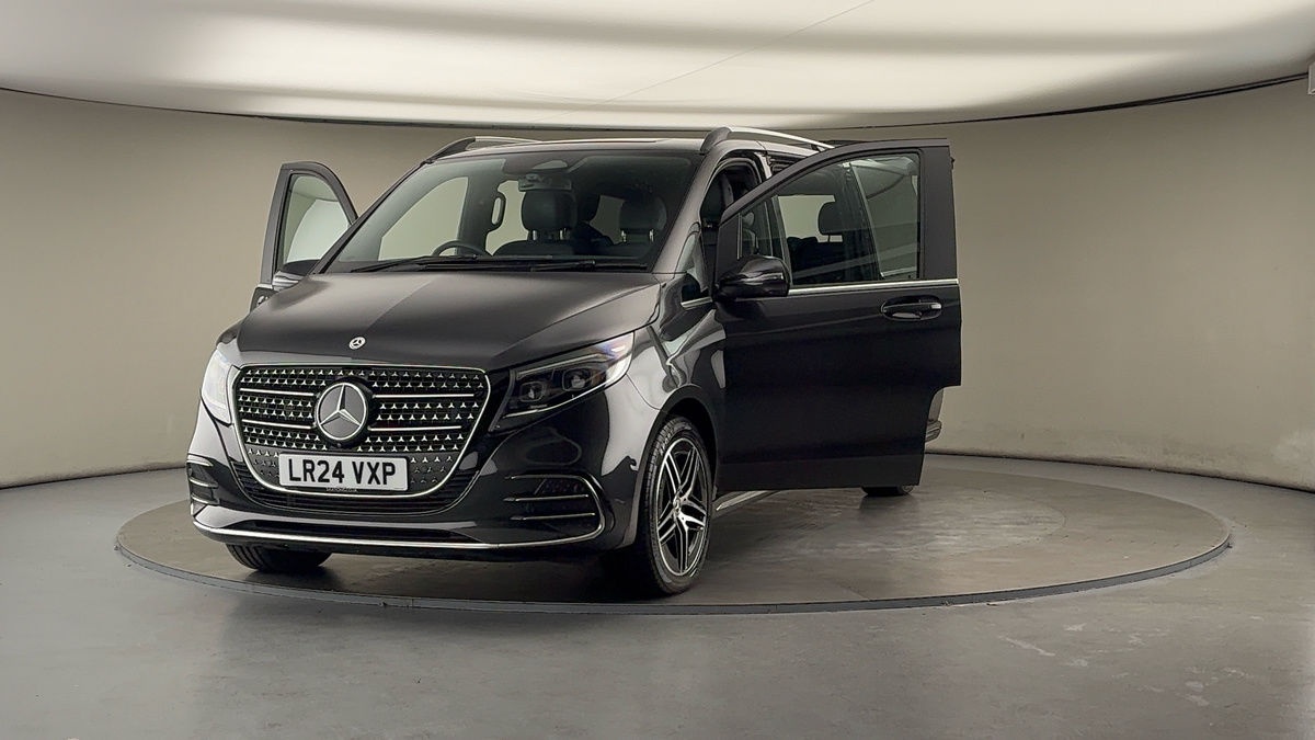 Used Mercedes-Benz V-Class 2024 for sale - 76520942: Photo 50