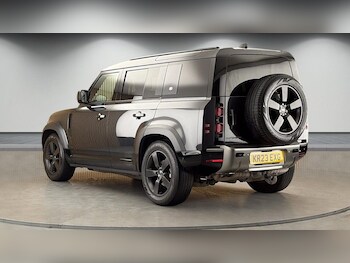 Used Land Rover Defender 110 2023 for sale - 78750076: Photo