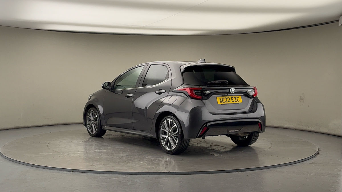 Used Toyota Yaris 2022 for sale - 77277062: Photo 2